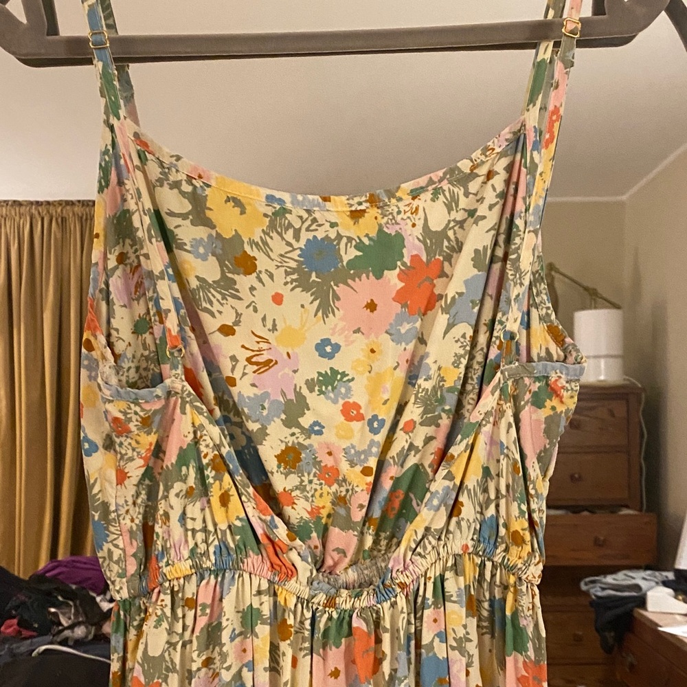 Hermoza Floral Maxi Dress with Adjustable Spaghetti Straps - Picture 5 of 7